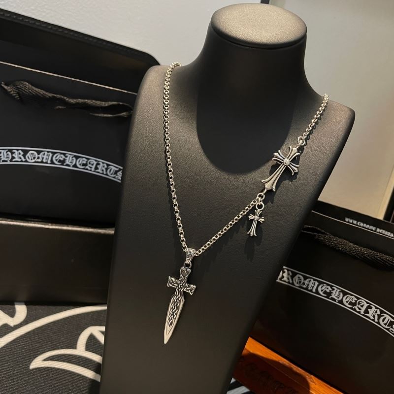Ch*0me He**ts necklaces